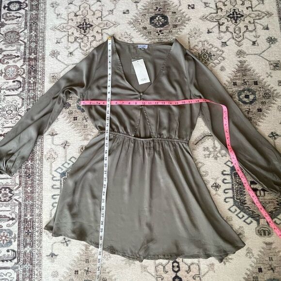 Tobi casual minidress olive green size large - Picture 6 of 9